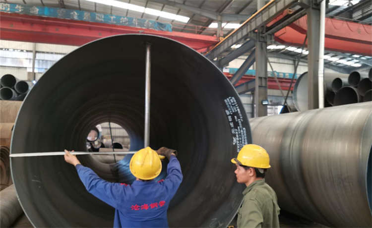 dn350螺旋鋼管，深圳鋼鐵世界1220mm螺旋鋼管，循環(huán)水螺旋焊管，800鎖扣螺旋管廠家