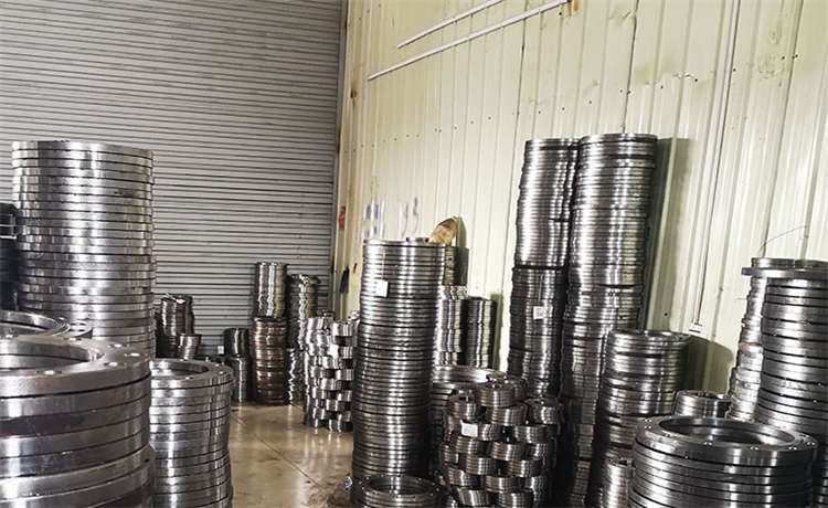 鋼材場(chǎng)焊管廠，大型鋼管生產(chǎn)廠家，2100mm大口徑螺旋焊管，1100mm螺旋鋼管