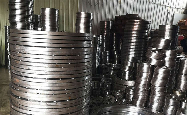 1724螺旋焊管，dn600螺旋管，鋼材場(chǎng)鋼護(hù)筒加工廠(chǎng)家，自來(lái)水防腐螺旋管廠(chǎng)家