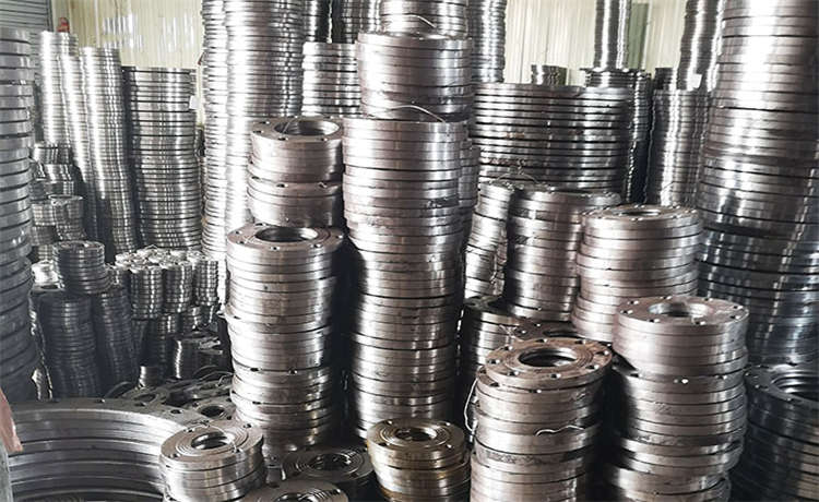 3000 1320螺旋焊管，柳州環(huán)氧樹脂防腐螺旋鋼管，1120污水管道，鋼材場螺旋管多少錢一米