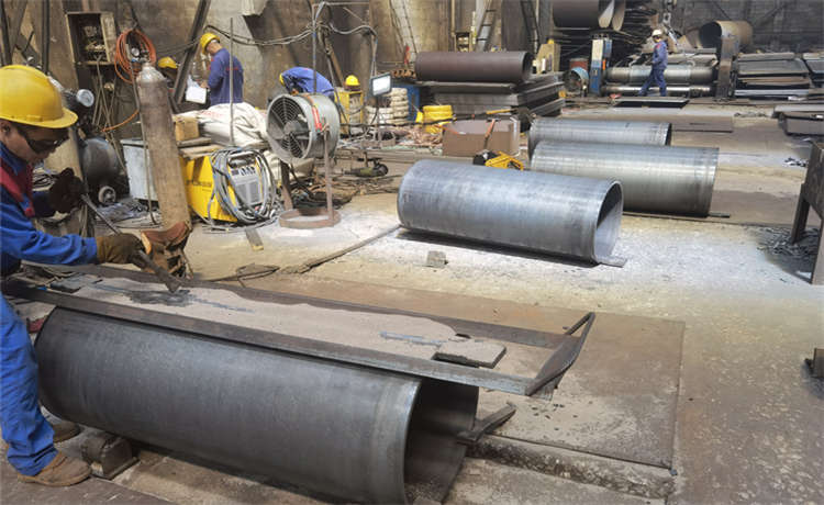 800-20mm螺旋管，桂林630給水螺旋管，大型知名螺旋鋼管，廠家電話