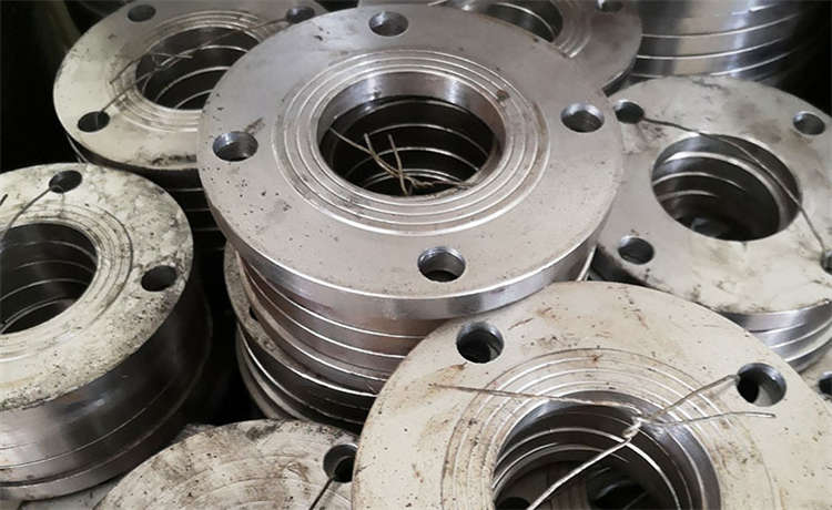 609mm鋼管樁，DN700mm螺旋鋼管，鋼材場鋼護(hù)筒加工，3PE防腐螺旋管廠家