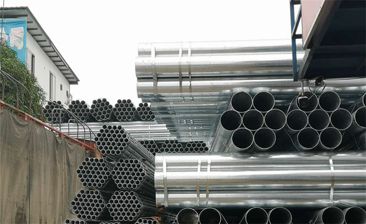 950 供應(yīng)各種型號螺旋鋼管，桂林DN400mm螺旋焊管，2420mm螺旋鋼管，埋地螺旋鋼管廠家