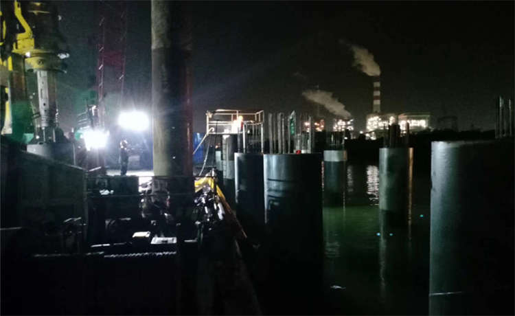 1000-20厚鋼立柱加工廠家，崇左DN400mm螺旋管，426螺旋焊管，大型螺旋鋼管廠家質(zhì)量可靠